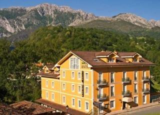 Hotel Picos De Europa Cabrales Calle Mayor, s/n