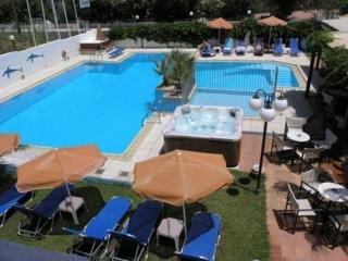 Sunny Suites Platanias Manos Paraskakis Maleme