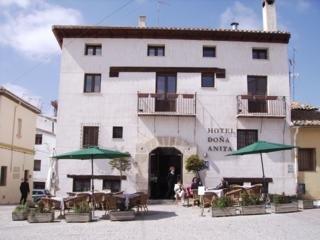 Dona Anita Hotel Requena Plaza Albornoz, 15