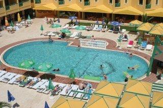 Esra Apart Hotel Altinkum 2 Koy Karsisi