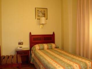 Hotel Montecarlo Seville (Spain) C/ Gravina 49