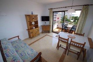 Apartamentos Marina Calvia Calle Hermanos Moncada 11, Palma Nova