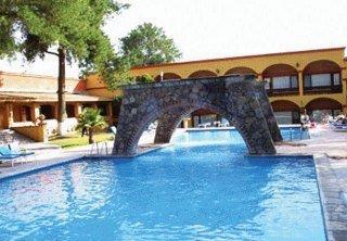 Hotel Cantesse San Miguel de Allende Carr. Celaya Km 2 Fracc. Villa De Los Frayles Km. 2