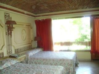 Hotel Cantesse San Miguel de Allende Carr. Celaya Km 2 Fracc. Villa De Los Frayles Km. 2