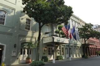 Bienville House Hotel New Orleans 320 Decatur Street