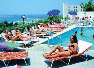 Hotel Ozka Kusadasi Enver Reis Sokak No 20