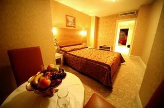 Golden Hill Hotel Istanbul Millet Caddesi 104 Findikzadi