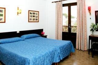 Hostal Oriola Pollenca Calle Torrent de Can Botana 35, Cala San Vincente