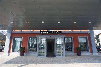 First Hotel Malpensa Via Baracca 34, Case Nuove