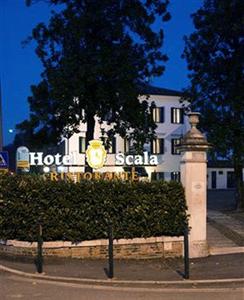 Hotel Scala Via Cal di Breda 1, (ang. Viale Felissent)