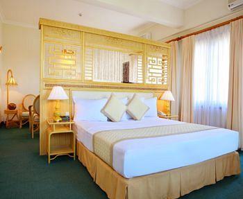 Huong Giang Hotel Resort & Spa Hue 51 Le Loi Street