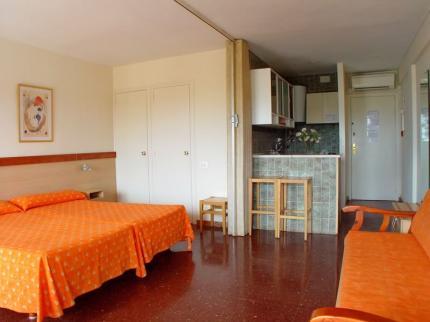 Apartamentos Albatros Salou Carrer Bruselas 60-62