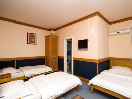 Hotel Zenit Novi Sad Zmaj Jovina 8