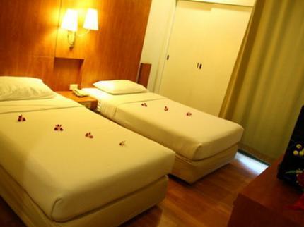 Ten Stars Inn Bangkok 44/1,44/2 Soi Petchburi 17, Petchburi Road, Phayathai