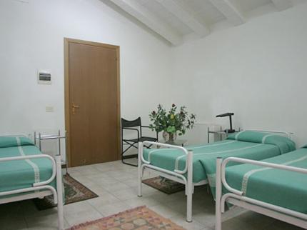 Youth Hostel Firenze 2000 V.le R.Sanzio 16