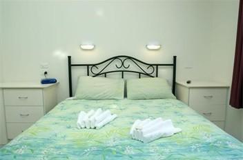 Big4 Crossroads Holiday Park Accommodation Mildura 860 Fifteenth Street (cnr Deakin Ave)