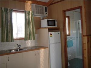 Highlands Caravan Park Accommodation Seymour 33 Emily St