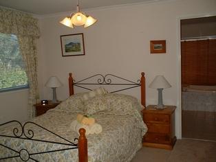 Claddagh House Bed & Breakfast Gosford 421 Avoca Drive