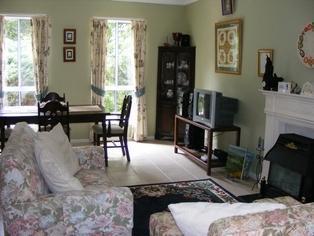 Claddagh House Bed & Breakfast Gosford 421 Avoca Drive