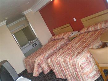 Ontario Inn & Suites Montclair (California) 5361 Holt Blvd