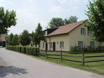 Romantik Hotel Linslerhof Uberherrn Linslerhof 1
Überherrn