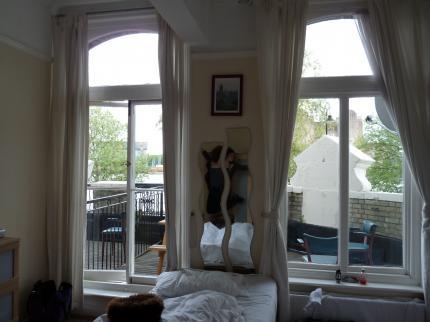 Travel Joy Hostel London 111 Grosvenor Road, Pimlico