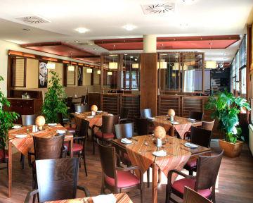 Famulus Hotel Gyor Budai Street 4-6