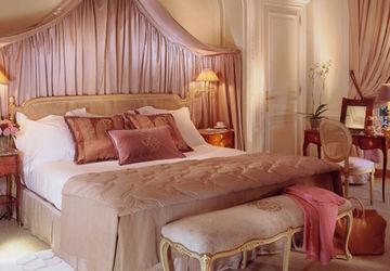 Plaza Athenee Hotel Paris 25 Avenue Montaigne