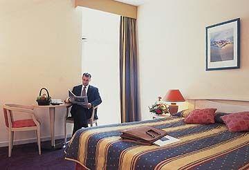 Rimal Rotana Suites Dubai Murraqabat Street