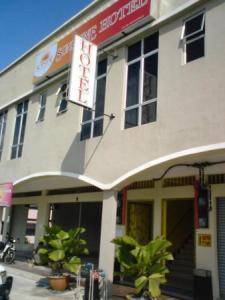 Sunshine Hotel Port Dickson No 1-3 Batu 1 Jalan Seremban Taman Pd Jasmin Negeri Sembilan