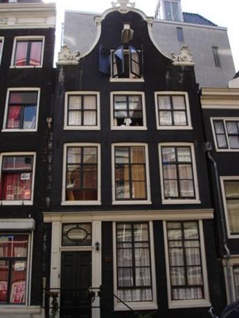 Farah Guesthouse Bed & Breakfast Amsterdam Spuistraat 61 1012 st amsterdam