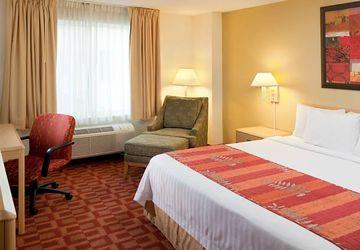 Fairfield Inn & Suites Lake Buena Vista Orlando 8615 Vineland Avenue