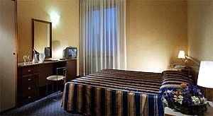 Best Western Hotel Re Enzo Bologna Via Santa Croce 26