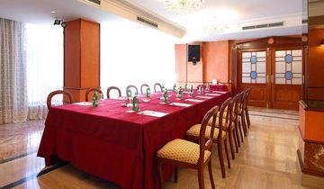 Tryp Leganes Hotel Avenida de la Universidad, 7