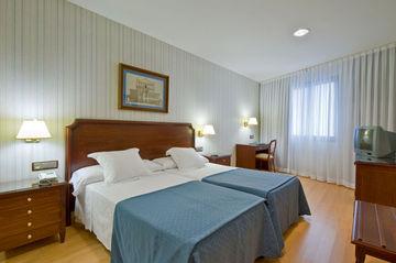 Tryp Leganes Hotel Avenida de la Universidad, 7