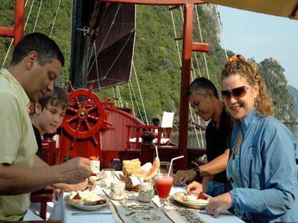 Red Dragon Junks Cruise Ha Long 127, Le Thanh Tong Street