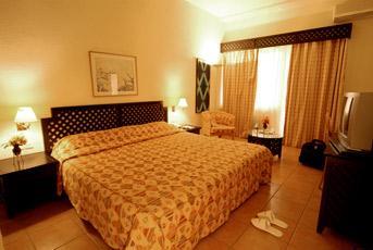 Le Meridien Chari Hotel Ndjamena 396 Rue du Colonel Moll BP 118