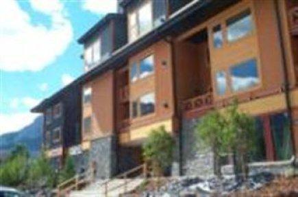 Canadian Lodging Mountain Hotel Canmore 1140 Railway Avenue