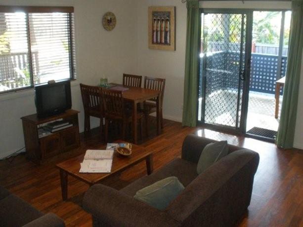 Safety Beach Ocean Bungalows Woolgoolga 41A Safety Beach Drive