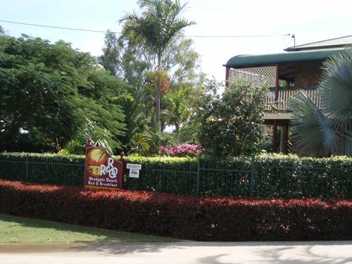 R&R At Woodgate Beach Bed & Breakfast 7 Snapper Court, Woodgate, QLD 4660, Australia