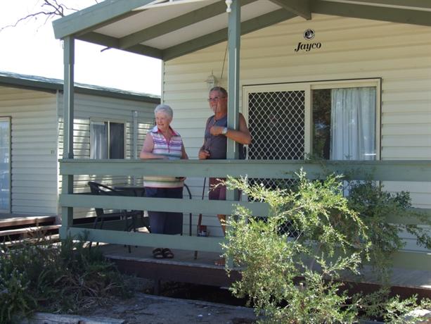 Beachside Caravan Park Cabins Normanville Cape Jervis Road