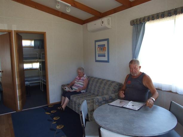 Beachside Caravan Park Cabins Normanville Cape Jervis Road