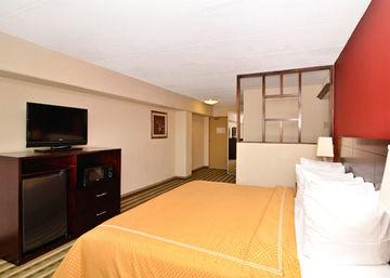 Comfort Inn & Suites Washington D.C. 1600 New York Avenue NE