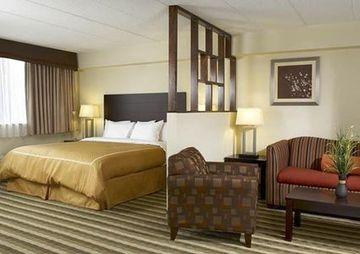 Comfort Inn & Suites Washington D.C. 1600 New York Avenue NE