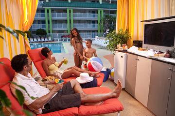 Nickelodeon Suites Resort Orlando 14500 Continental Gateway