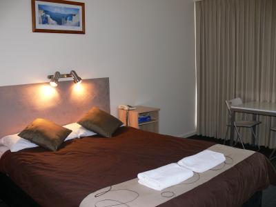 Warrina Motor Inn Wodonga 31 High St, Vic, 3690