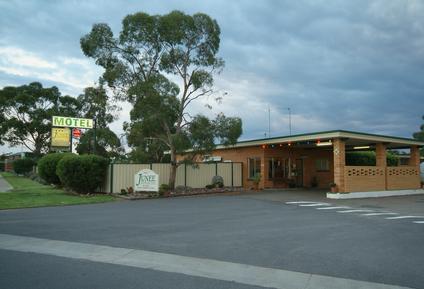 Junee Motor Inn 61 Broadway Street