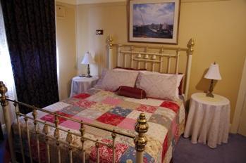 Langley Hall Bed & Breakfast Bendigo 484 Napier Street, Victoria, 3550