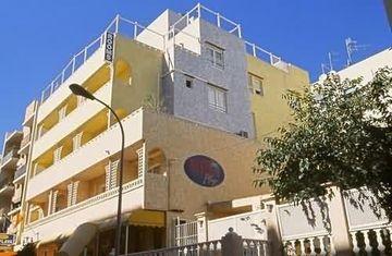 Hostal Residencia Roberto Playa Ibiza C/ Galicia 22