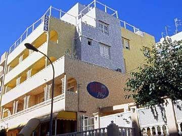 Hostal Residencia Roberto Playa Ibiza C/ Galicia 22